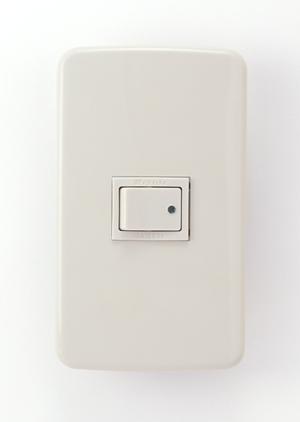 ホームシアターは上手に作って予算を削減